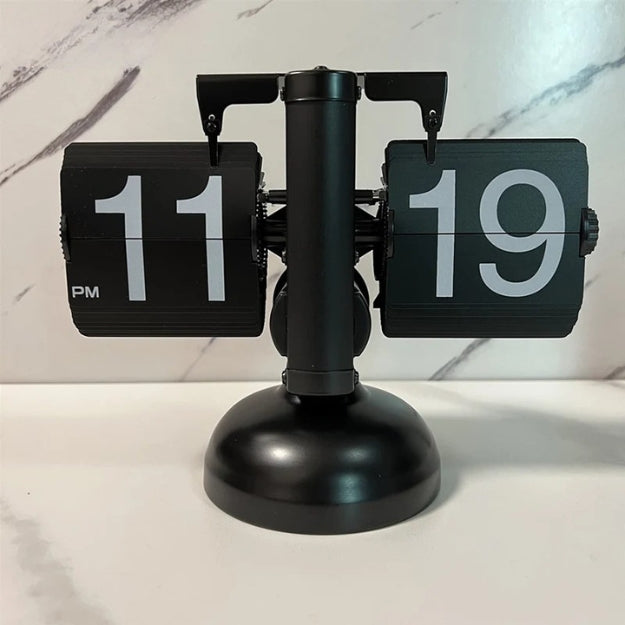 Relógio de Mesa Auto-flip All-Black Europeu